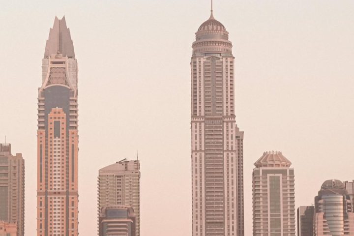 Build Your Luxury Real Estate Dubai Team for a Smart Villa Investment