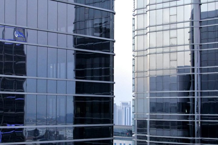 How to Find the Right Real Estate Agent Abu Dhabi for Your Luxury Investment