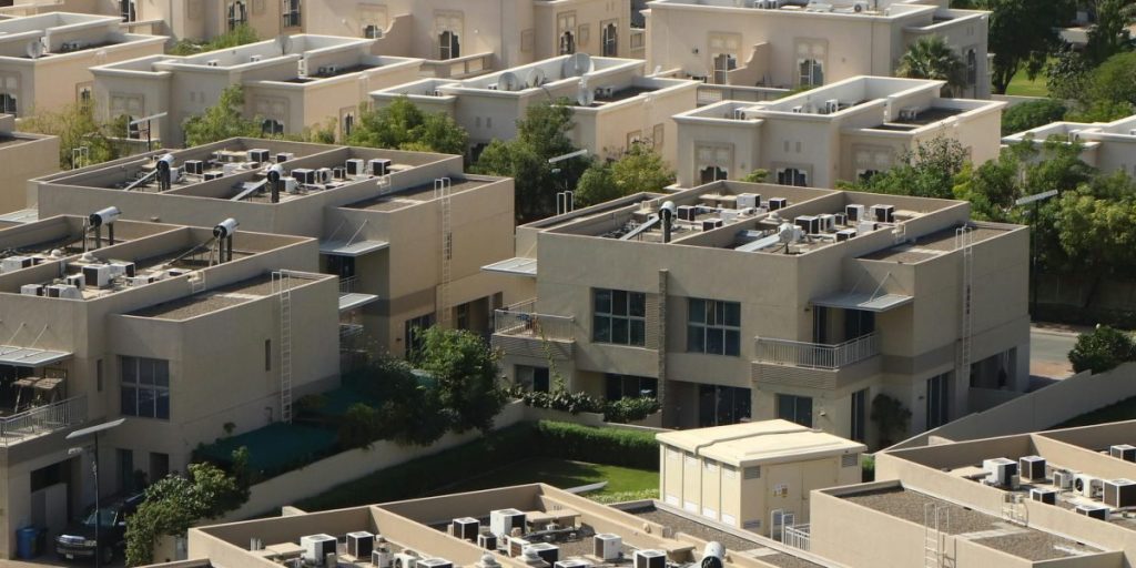 This guide explains how high‑net‑worth investors can navigate Dubai's luxury real estate market in 2026, a sector now valued at about USD 49.32 billion. It cove...
