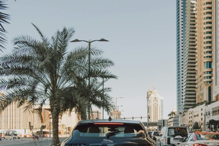 Real Estate Jobs Dubai Your Guide to Licensing Salaries and Getting Hired