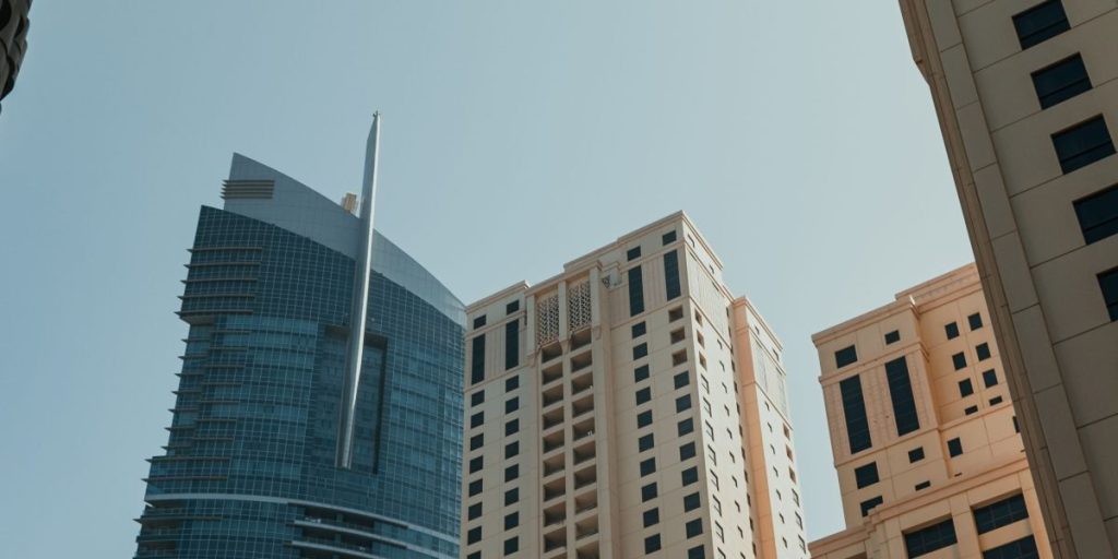 This guide explains why 2026 is an attractive time for luxury buyers to consider property in the UAE, with Dubai showing strong demand and record activity — ove...