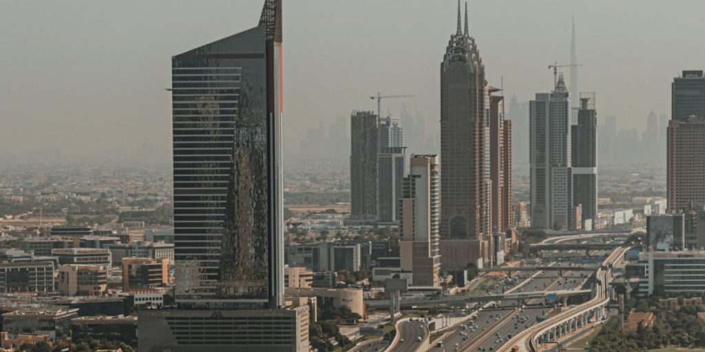 This guide explains how to choose the right estate agency in Dubai for luxury villa investments in 2026, with a focus on Palm Jebel Ali and high‑net‑worth buyer...