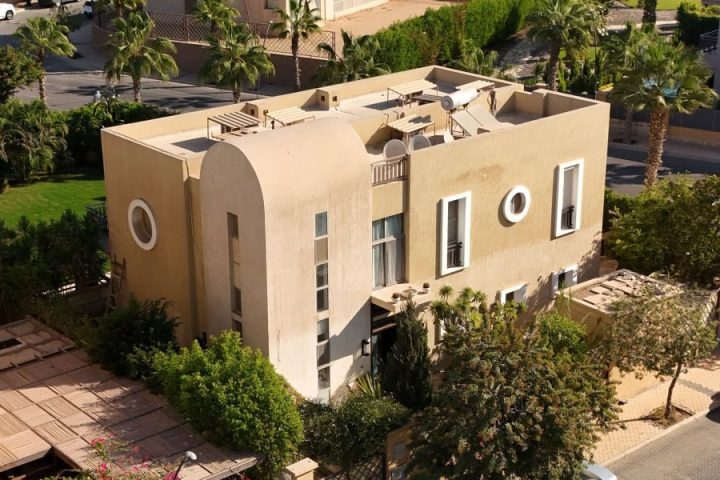 Tilal Al Ghaf Versus Palm Jumeirah for 2026 Luxury Villa Investment