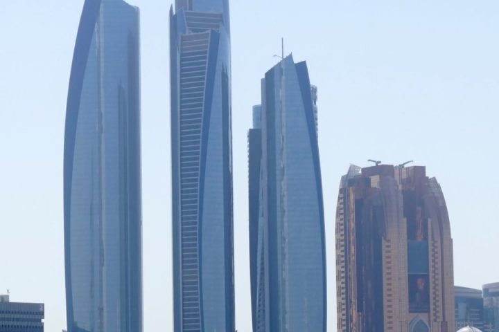 How to Choose from the Top Real Estate Companies in Abu Dhabi for Luxury Investments