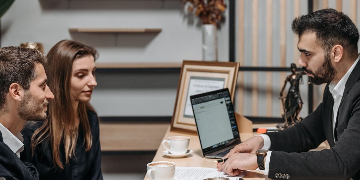 An advisor helps a client clarify their property goals, whether for residential use or investment.
