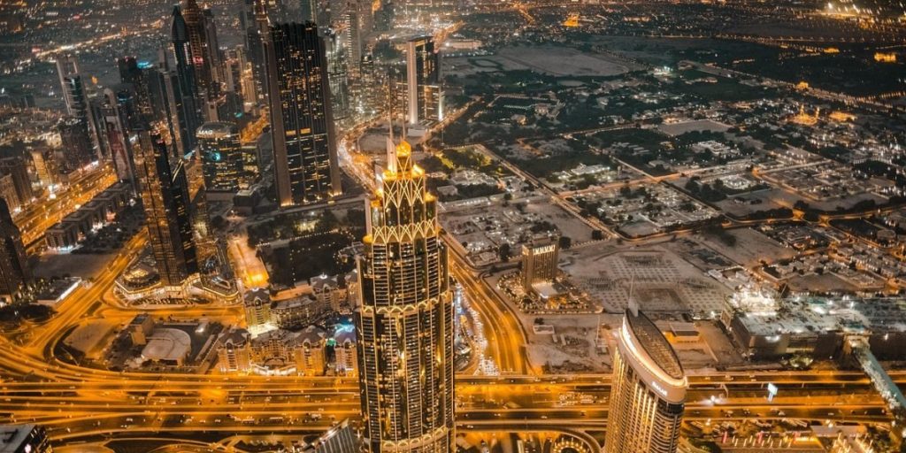 This guide walks you through buying property in Downtown Dubai, explaining why the district remains one of the city's strongest markets and what buyers must kno...