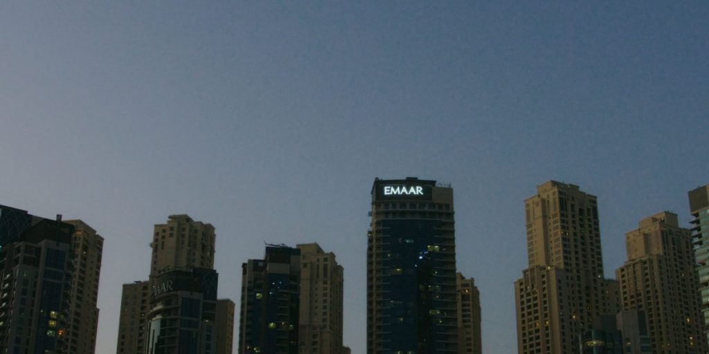 This article explains why Dubai's luxury villa market, especially in 2026, is attracting strong investor interest and capital growth, driven by record transacti...